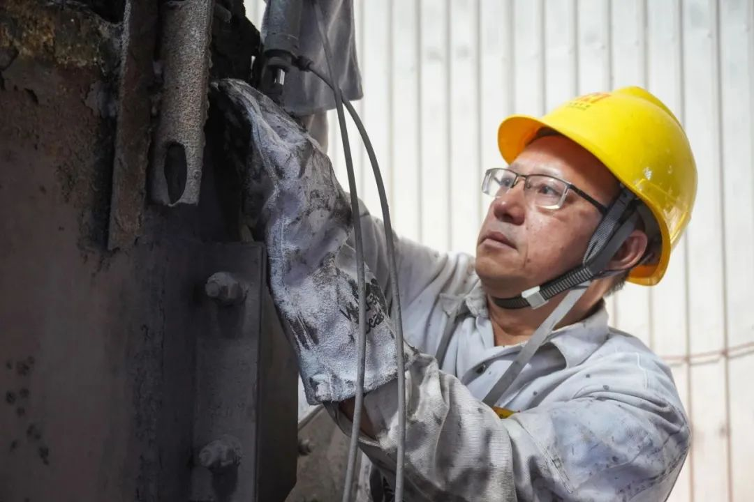 喜报 | 韦德1946员工陈用利被授予“海南省劳动模范称号”